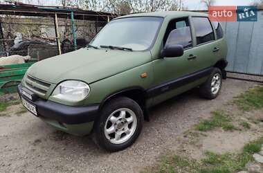 Внедорожник / Кроссовер Chevrolet Niva 2005 в Смеле