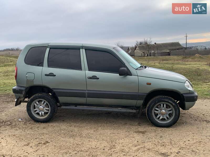 Внедорожник / Кроссовер Chevrolet Niva 2007 в Березовке