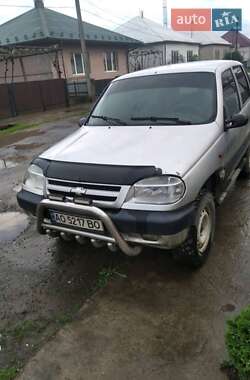 Внедорожник / Кроссовер Chevrolet Niva 2006 в Виноградове