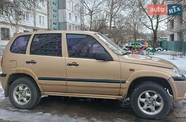 Внедорожник / Кроссовер Chevrolet Niva 2004 в Чугуеве