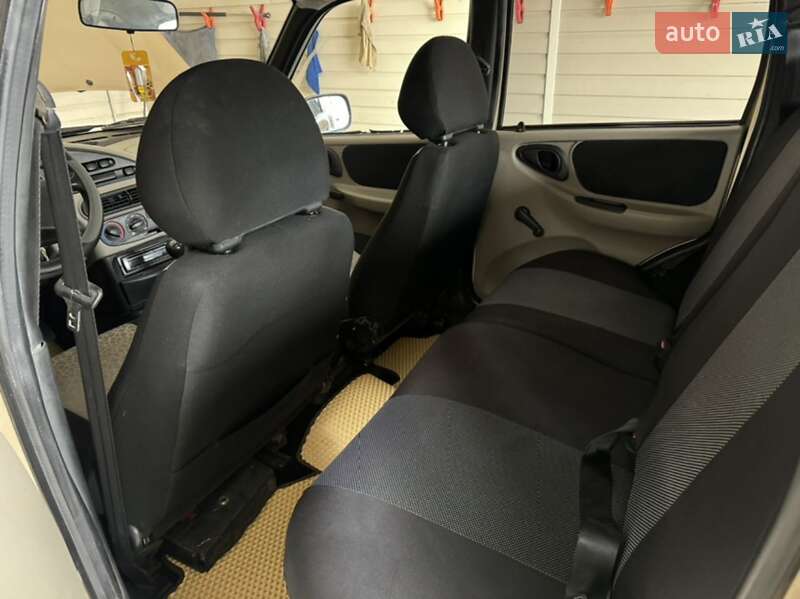 Внедорожник / Кроссовер Chevrolet Niva 2006 в Врадиевке фото 16 Внедорожник / Кроссовер Chevrolet Niva 2006 в Врадиевке