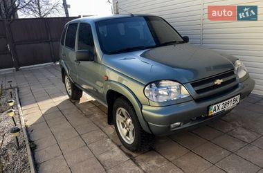 Внедорожник / Кроссовер Chevrolet Niva 2008 в Харькове