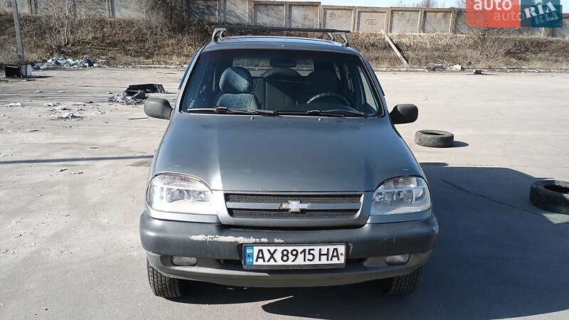 Chevrolet Niva 2005