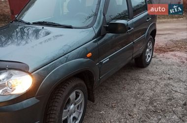 Внедорожник / Кроссовер Chevrolet Niva 2010 в Сумах