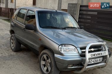 Внедорожник / Кроссовер Chevrolet Niva 2008 в Долгом