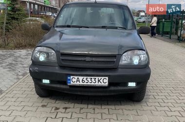 Внедорожник / Кроссовер Chevrolet Niva 2004 в Киеве