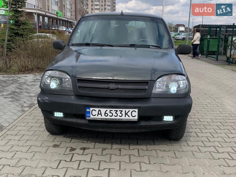 Chevrolet Niva 2004