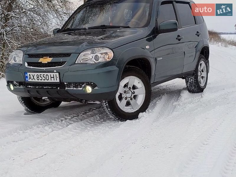 Chevrolet Niva 2012