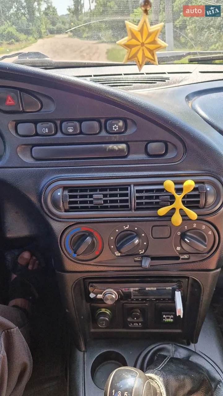 2011 Chevrolet Niva - мініатюра 3