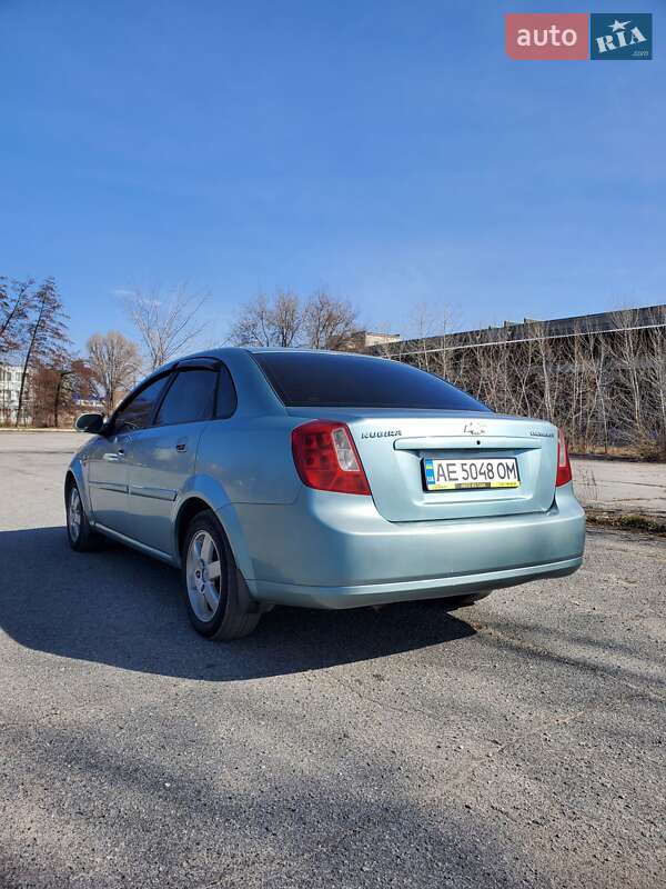 Седан Chevrolet Nubira 2004 в Днепре