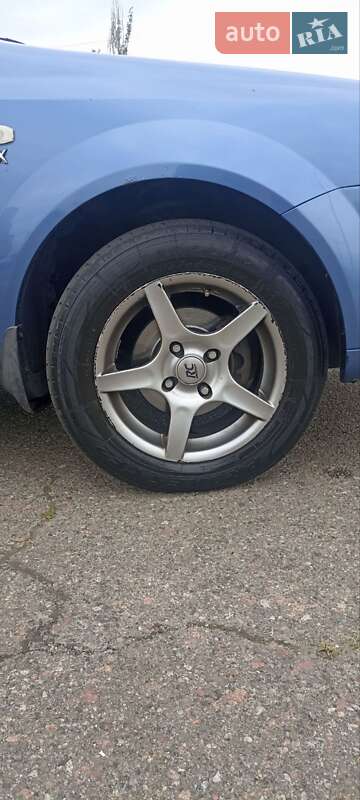 Седан Chevrolet Nubira 2004 в Киеве