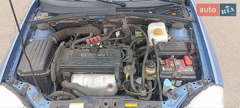 Седан Chevrolet Nubira 2004 в Киеве