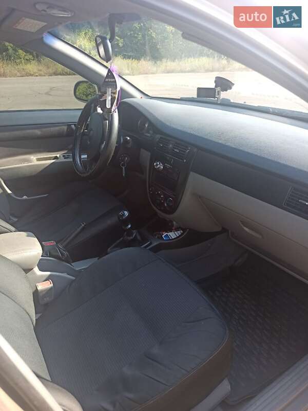 Седан Chevrolet Nubira 2004 в Первомайске