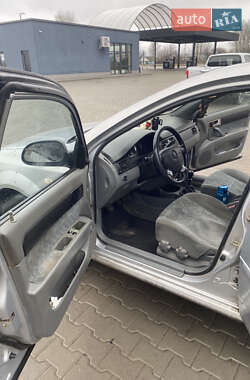 Седан Chevrolet Nubira 2004 в 