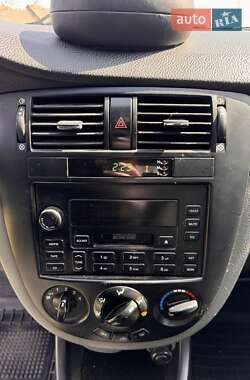 Седан Chevrolet Nubira 2004 в 