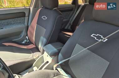 Седан Chevrolet Nubira 2004 в 