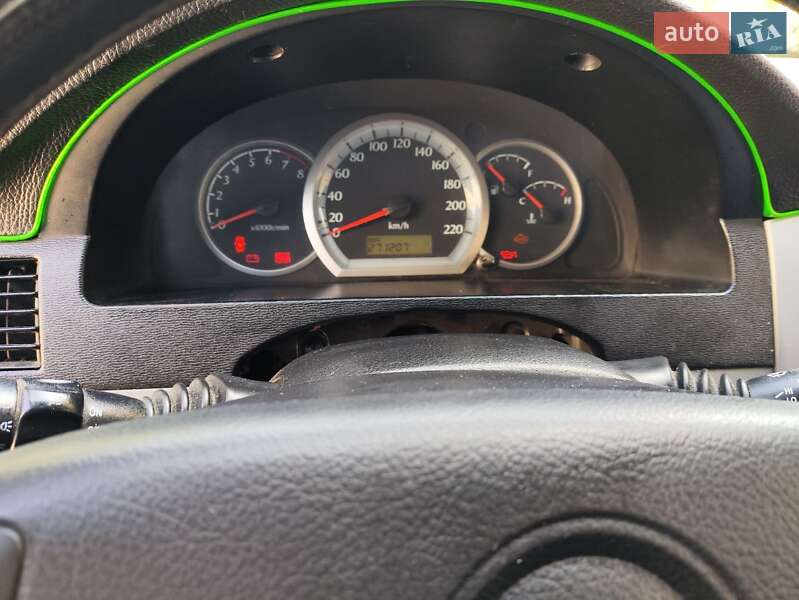 Седан Chevrolet Nubira 2004 в Кременчуге