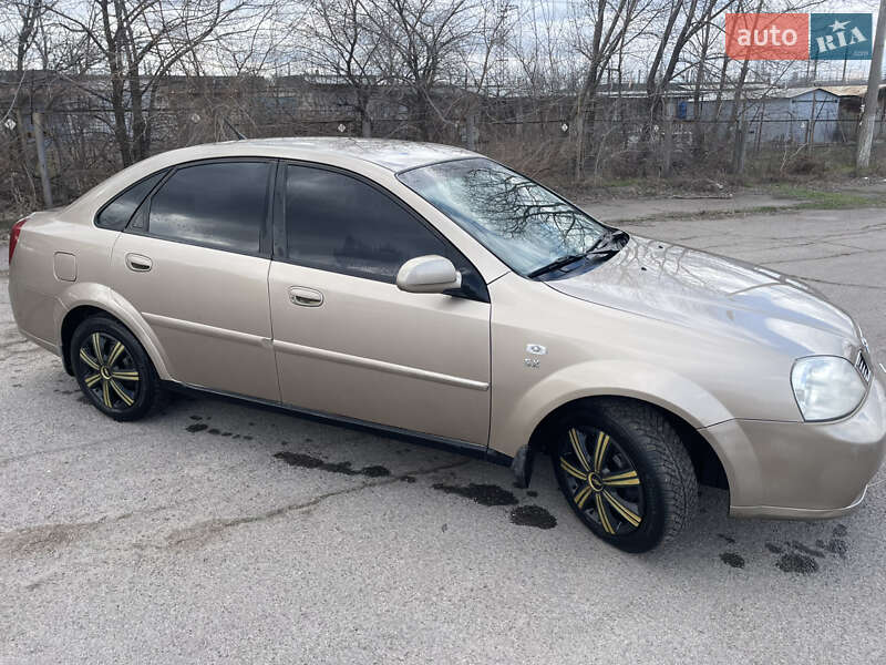 Седан Chevrolet Nubira 2004 в 