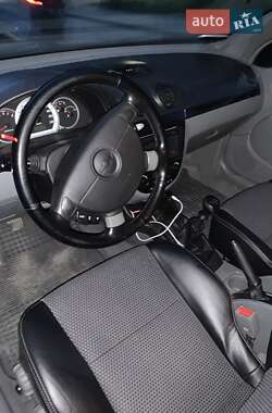 Универсал Chevrolet Nubira 2010 в Золочеве