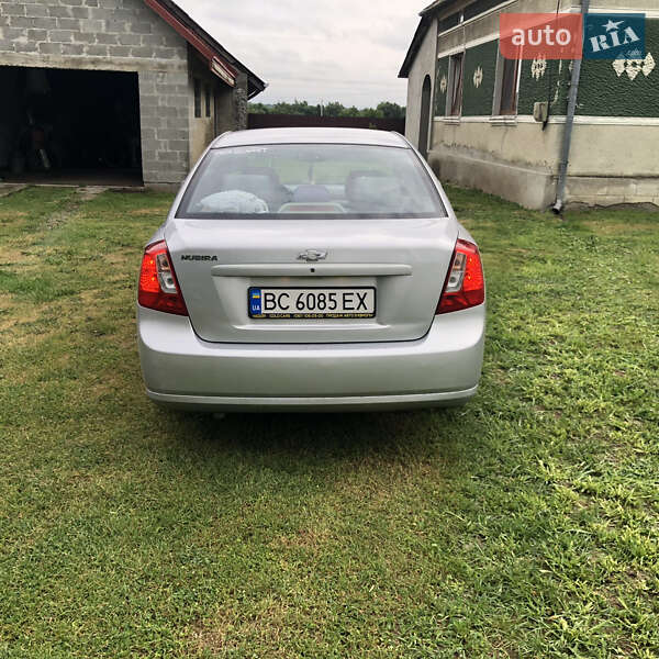 Седан Chevrolet Nubira 2005 в Жидачове