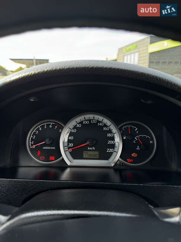 Седан Chevrolet Nubira 2004 в Каменец-Подольском