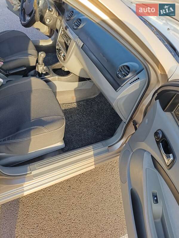 Универсал Chevrolet Nubira 2008 в Ровно