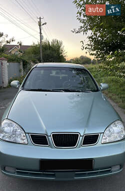 Седан Chevrolet Nubira 2004 в Києві