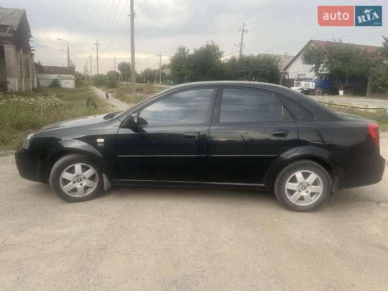 Седан Chevrolet Nubira 2004 в Вольнянске