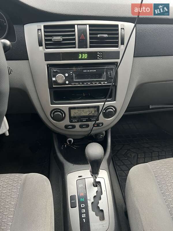 Седан Chevrolet Nubira 2004 в Вольнянске