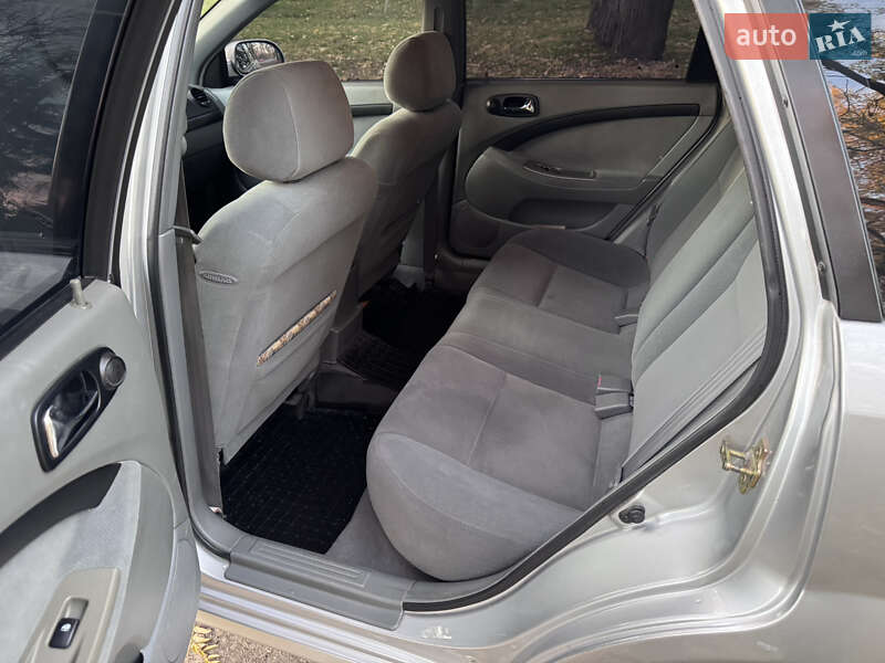 Универсал Chevrolet Nubira 2004 в Кропивницком фото 10 Универсал Chevrolet Nubira 2004 в Кропивницком