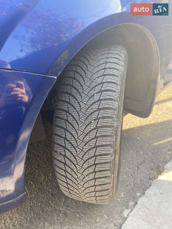 Седан Chevrolet Nubira 2004 в Жашківу