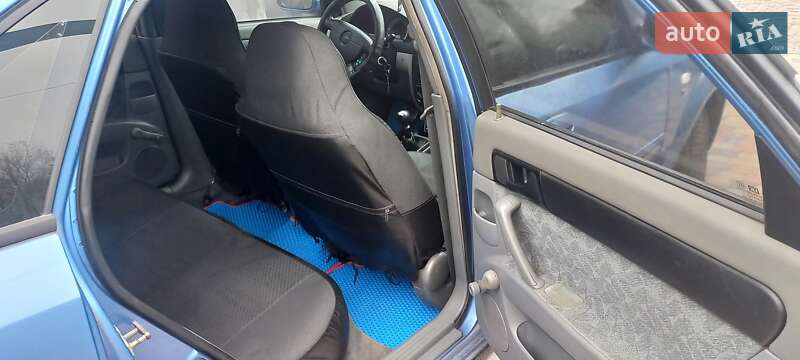 Седан Chevrolet Nubira 2004 в Лубнах