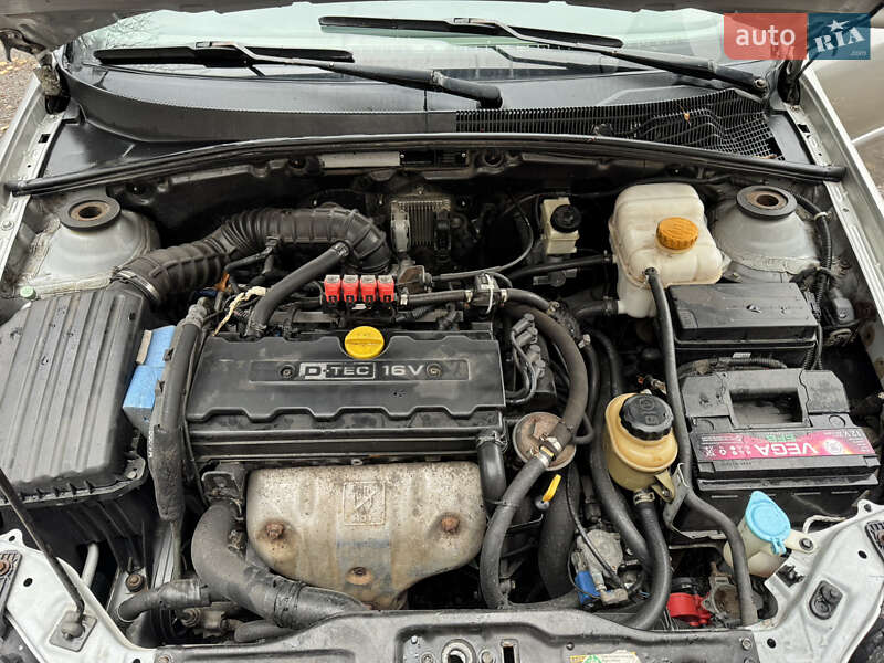 Седан Chevrolet Nubira 2004 в Хмельницком