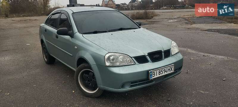 Седан Chevrolet Nubira 2004 в Лубнах