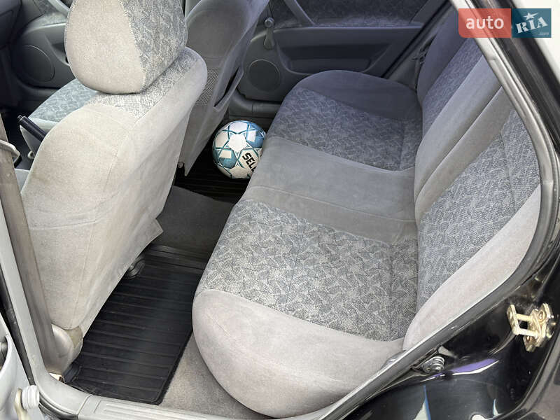 Седан Chevrolet Nubira 2004 в Киеве фото 17 Седан Chevrolet Nubira 2004 в Киеве