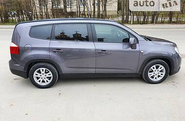 Минивэн Chevrolet Orlando 2011 в 