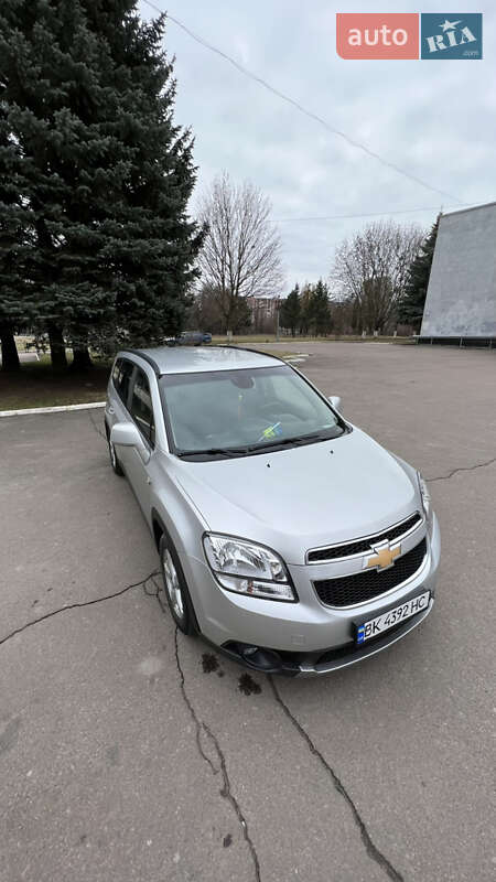 Універсал Chevrolet Orlando 2011 в Рівному