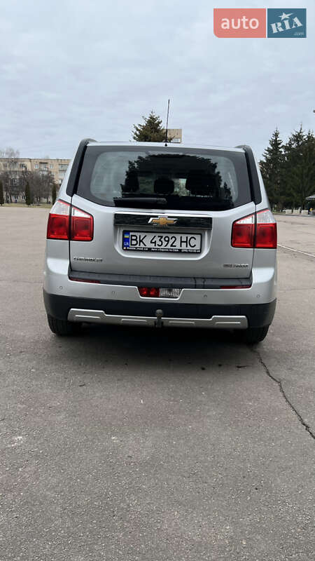 Универсал Chevrolet Orlando 2011 в Ровно