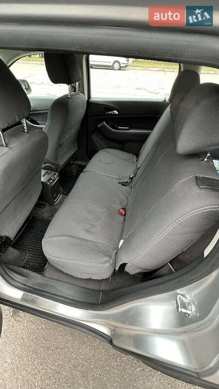 Универсал Chevrolet Orlando 2011 в Ровно