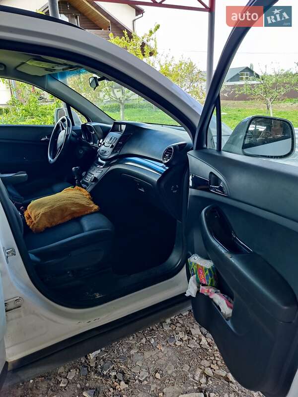 Минивэн Chevrolet Orlando 2011 в Полтаве фото 13 Минивэн Chevrolet Orlando 2011 в Полтаве