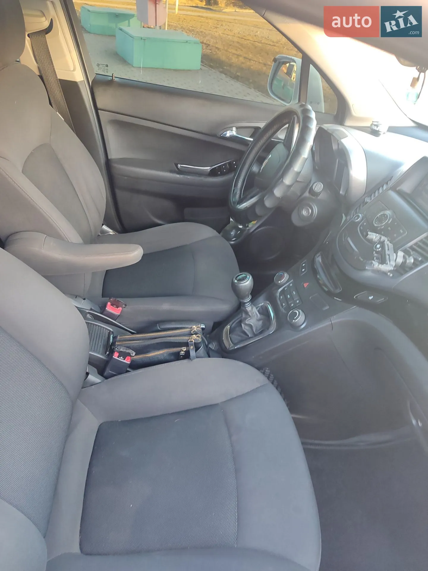Chevrolet Orlando 2011 VIN KL1YF7559BK095469 фото оголошення 9 з 17