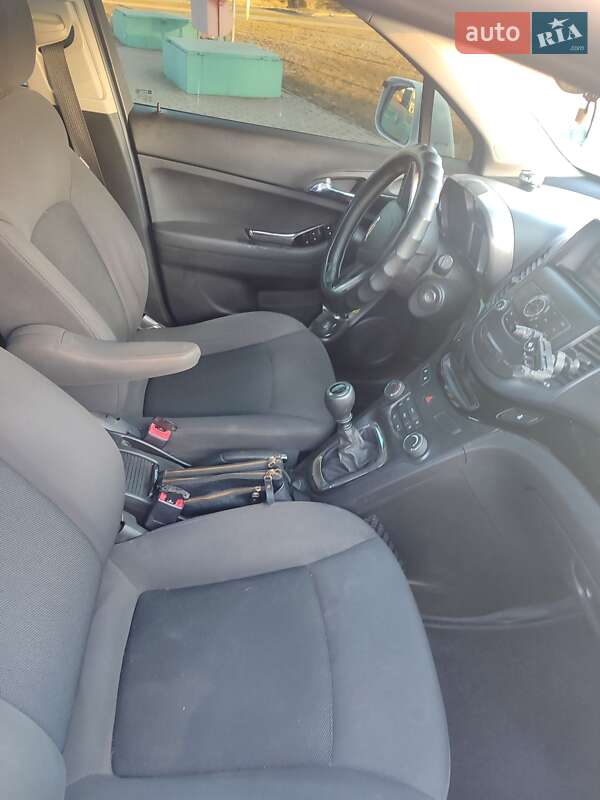 Минивэн Chevrolet Orlando 2011 в Запорожье фото 9 Минивэн Chevrolet Orlando 2011 в Запорожье