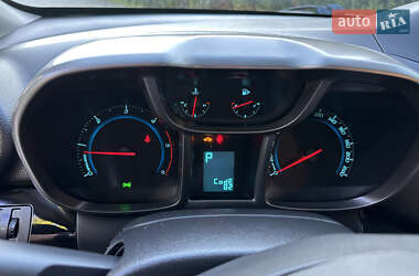 Минивэн Chevrolet Orlando 2011 в 