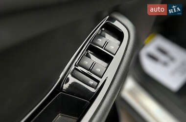 Минивэн Chevrolet Orlando 2011 в 