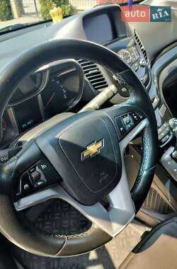 Минивэн Chevrolet Orlando 2011 в 