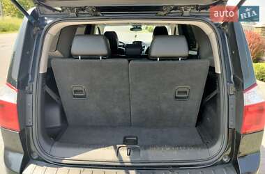 Минивэн Chevrolet Orlando 2011 в 