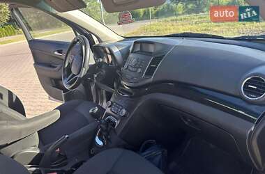 Мінівен Chevrolet Orlando 2011 в 