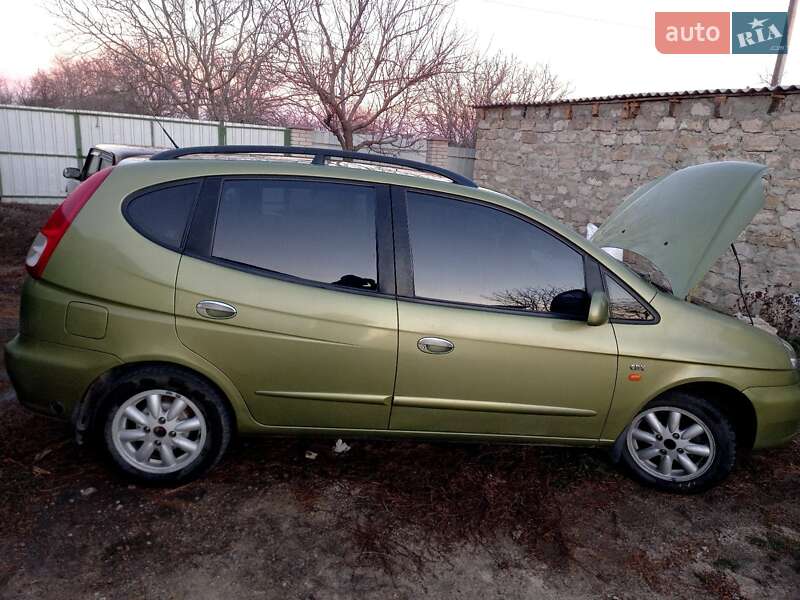 Минивэн Chevrolet Rezzo 2004 в Песчанке