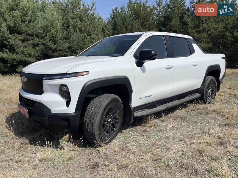 Пікап Chevrolet Silverado EV 2024 в Жовкві