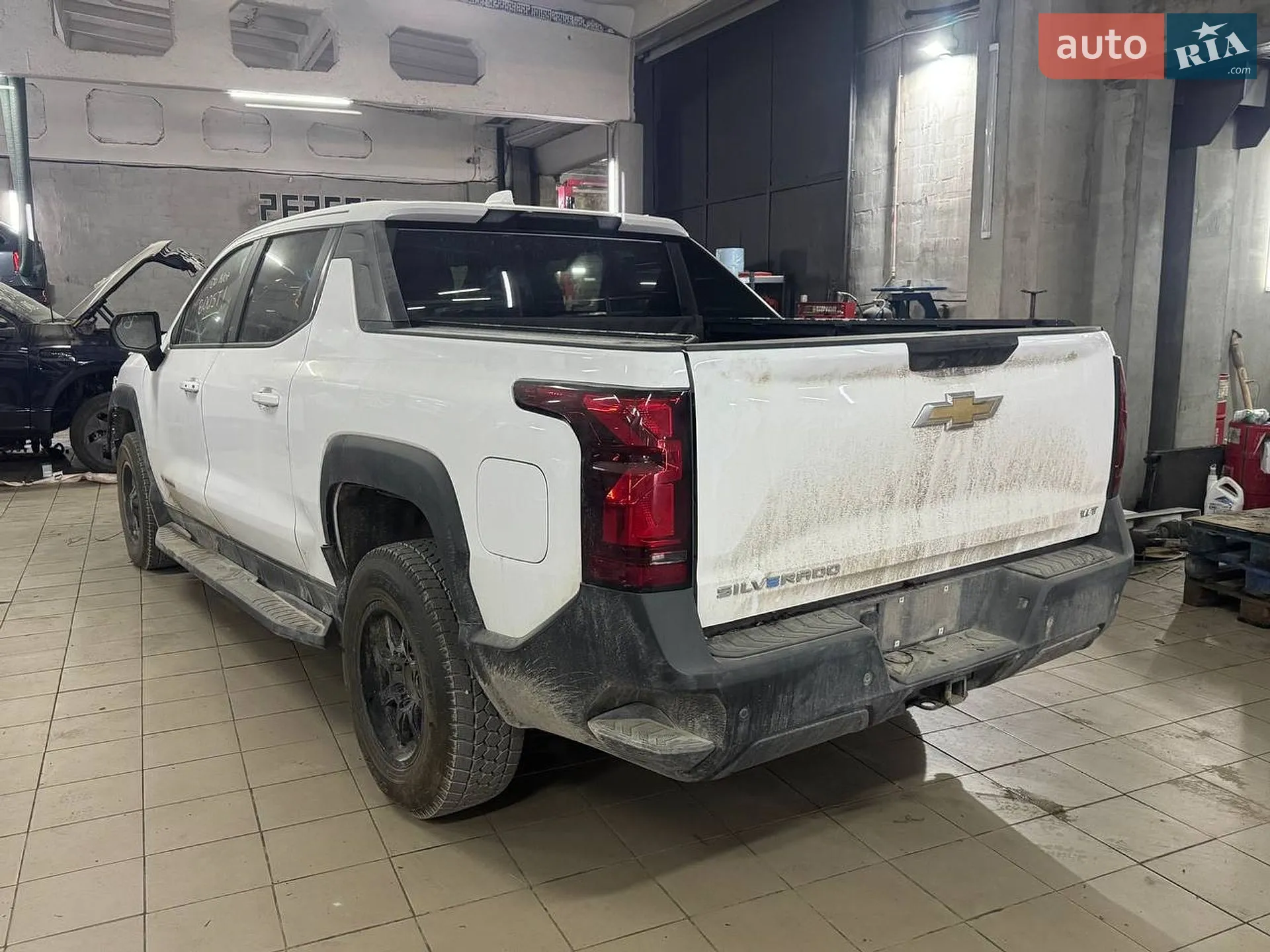 2024 Chevrolet Silverado - мініатюра 2
